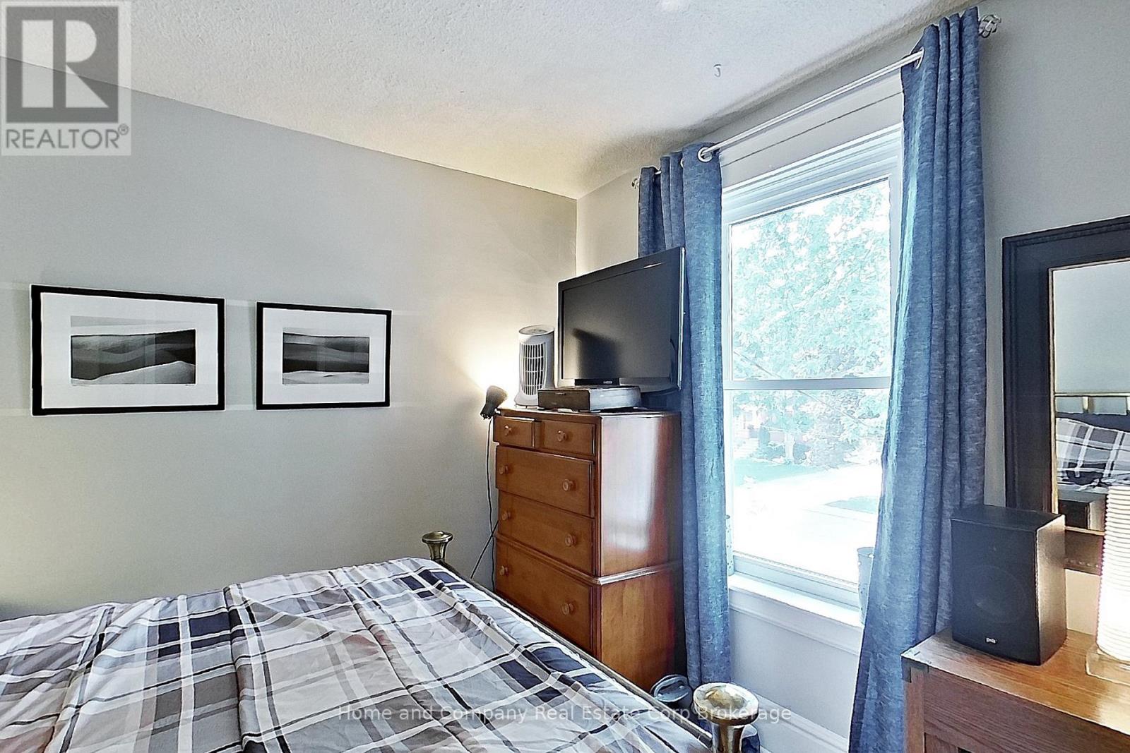 216 Douglas Street, Stratford, Ontario  N5A 5P9 - Photo 19 - X13671584