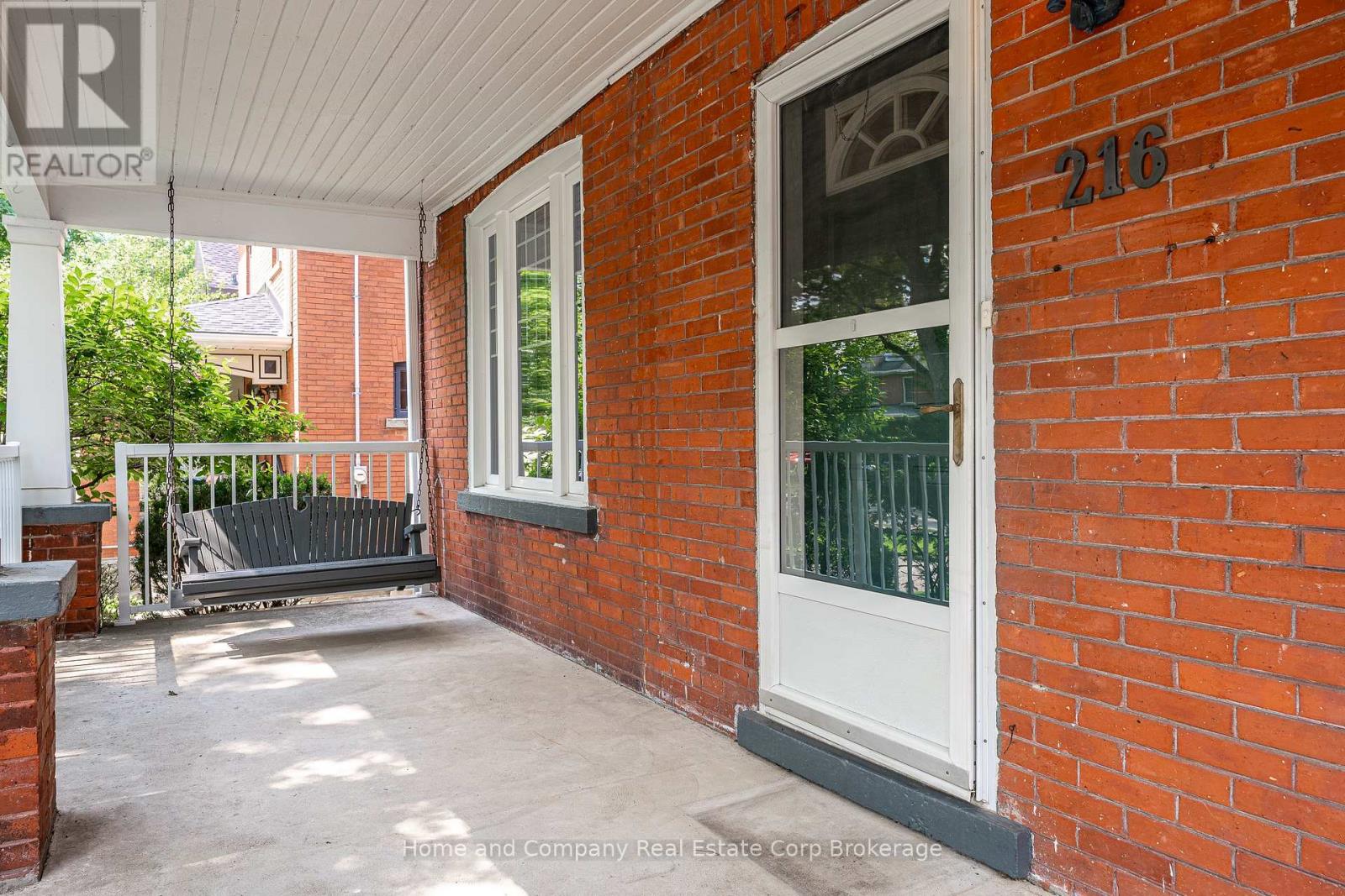216 Douglas Street, Stratford, Ontario  N5A 5P9 - Photo 2 - X13671584