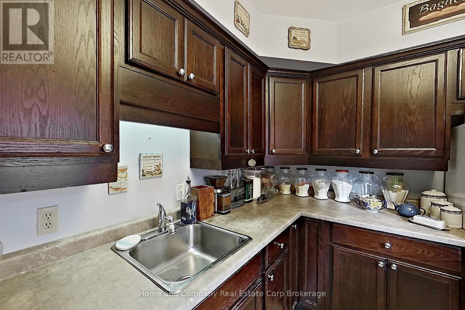 216 Douglas Street, Stratford, Ontario  N5A 5P9 - Photo 21 - X13671584