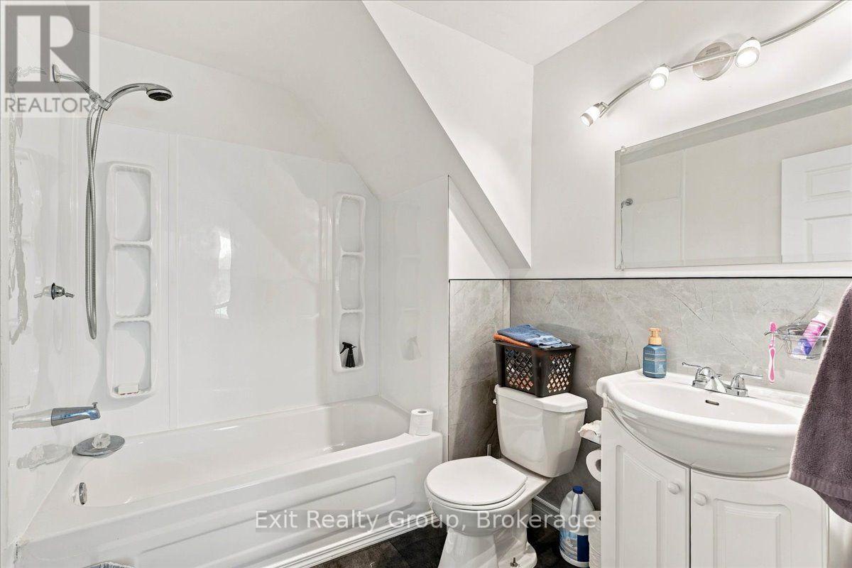 678 Squire Road, Stirling-Rawdon, Ontario  K0K 3C0 - Photo 13 - X13671512