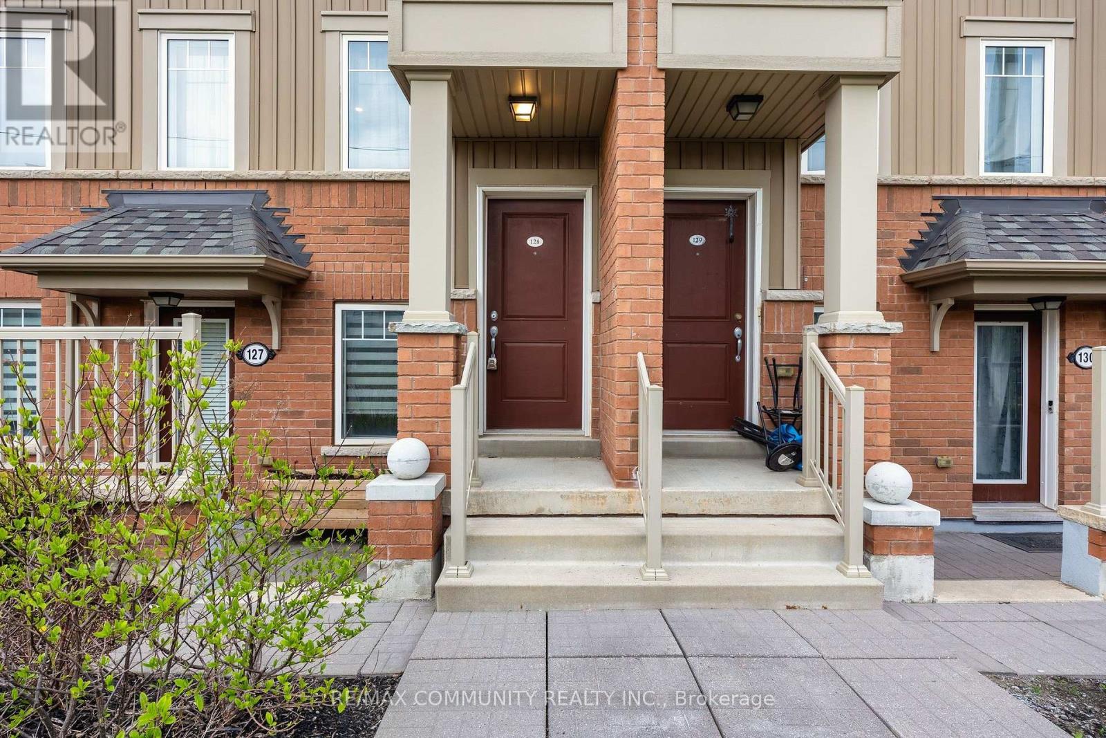 128 - 2500 Hill Rise Court, Oshawa, Ontario L1L 0M6 - Photo 2 - E13671504