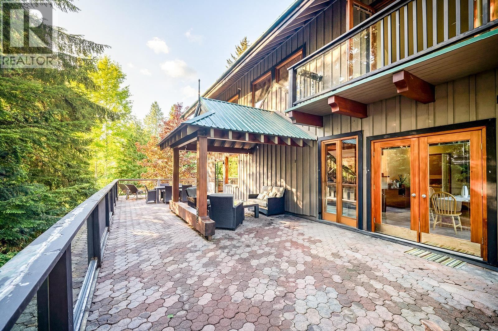 7231 N Fitzsimmons Road, Whistler, British Columbia  V8E 0E3 - Photo 13 - R3130715