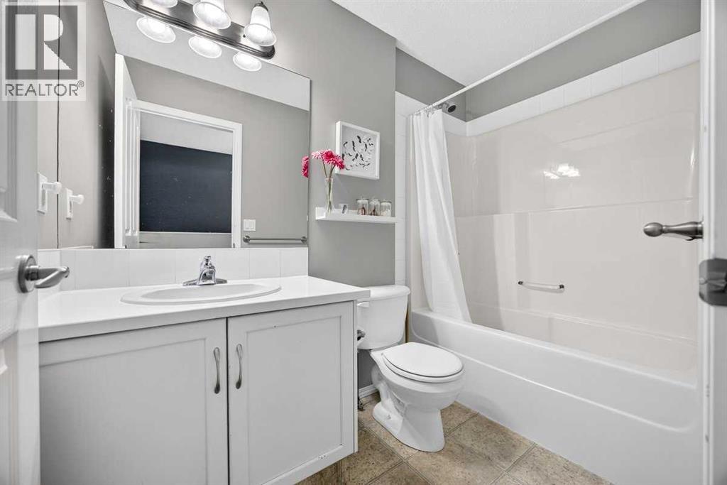 211 Bayside Point Sw, Airdrie, Alberta T4B 2X6 - Photo 24 - A2336052