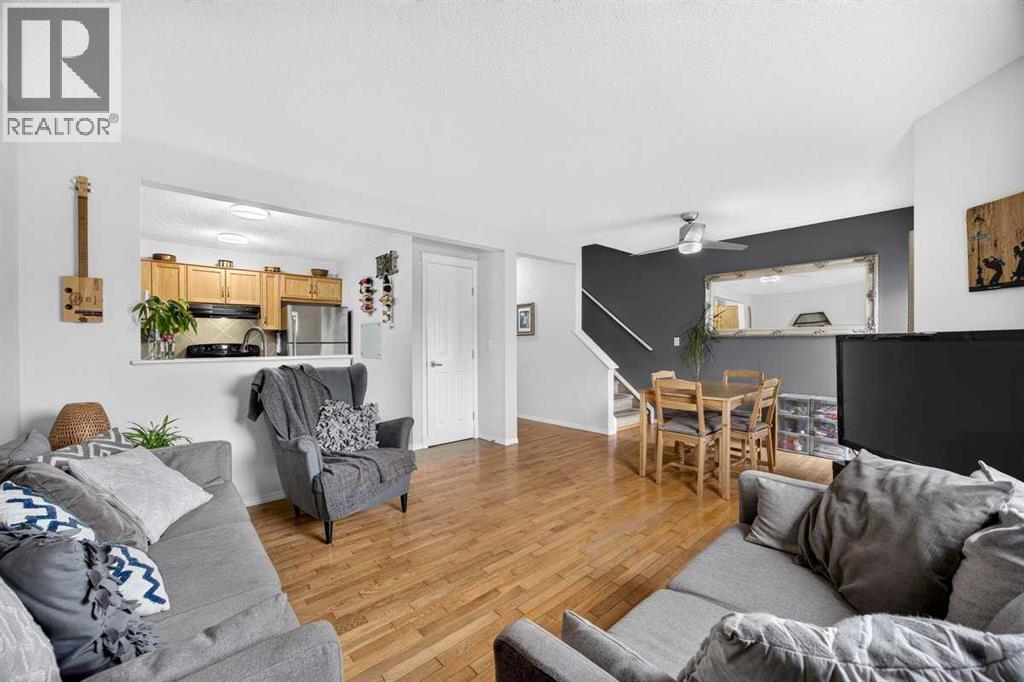211 Bayside Point Sw, Airdrie, Alberta T4B 2X6 - Photo 7 - A2336052