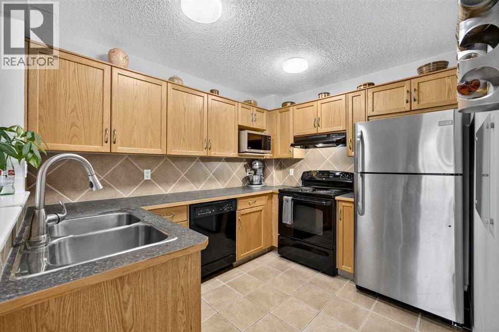 211 Bayside Point Sw, Airdrie, Alberta T4B 2X6 - Photo 10 - A2336052
