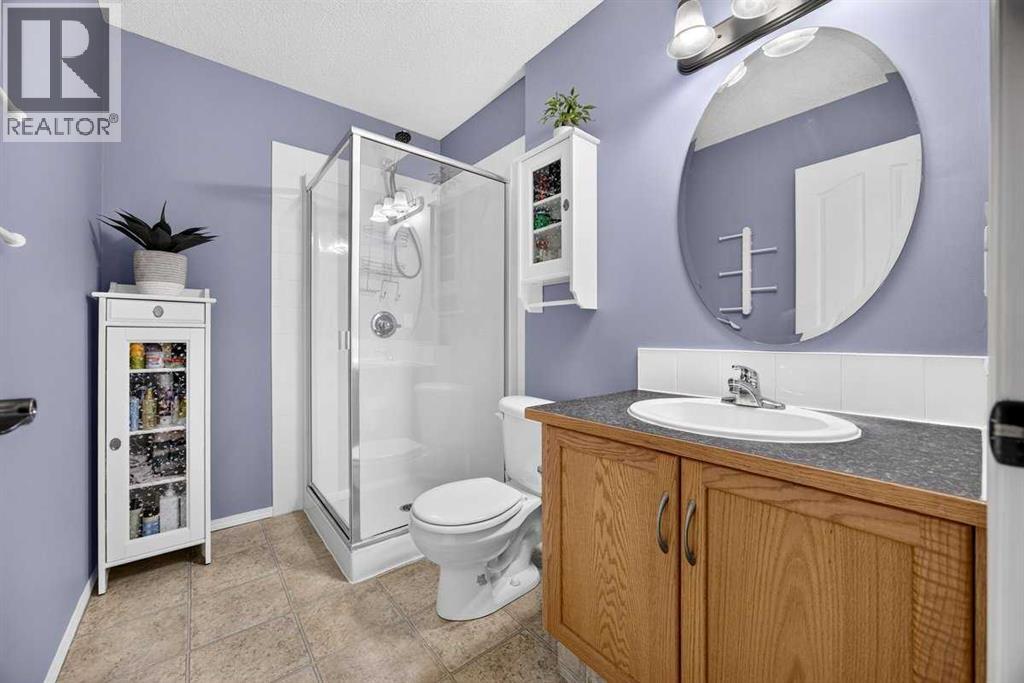 211 Bayside Point Sw, Airdrie, Alberta T4B 2X6 - Photo 20 - A2336052
