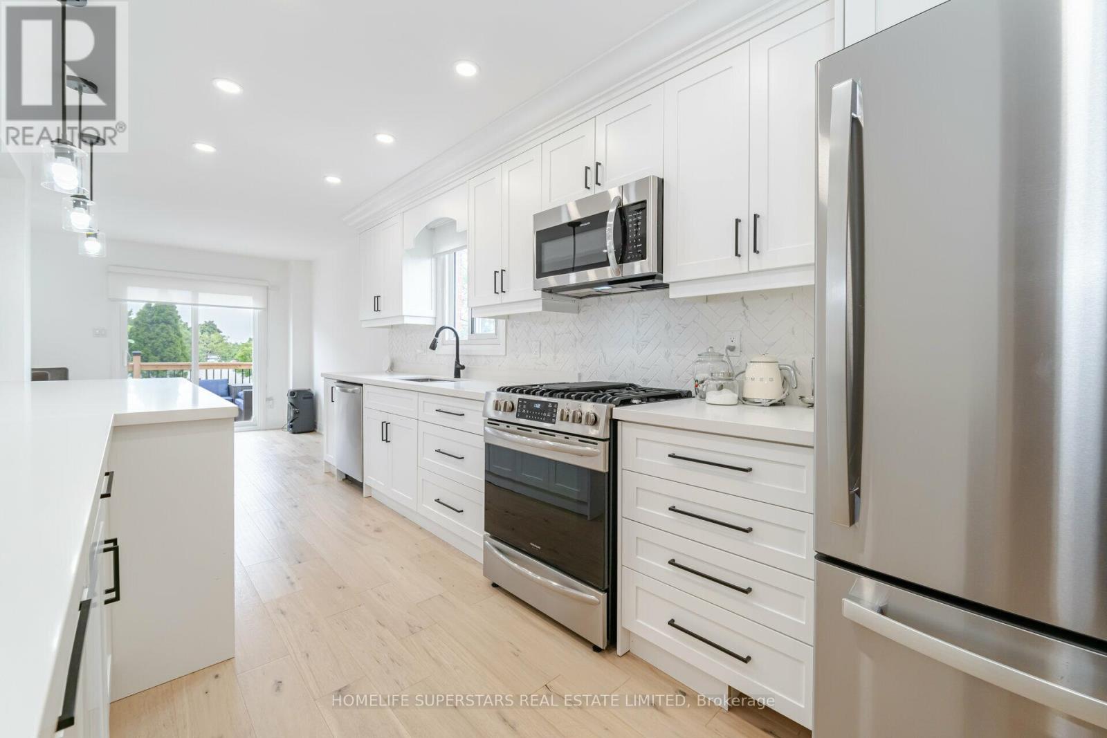 3 New Seabury Drive, Vaughan, Ontario  L4K 2B7 - Photo 8 - N13671308