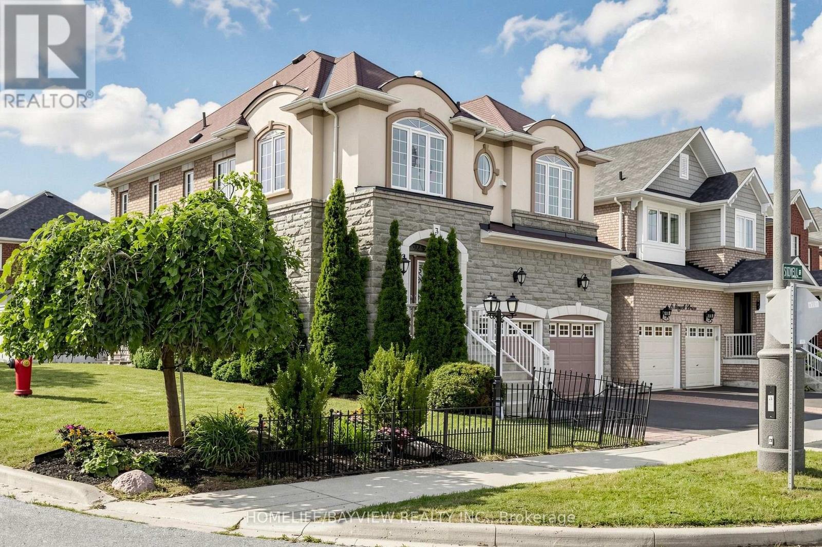 3 Stoyell Drive, Richmond Hill, Ontario  L4E 0M6 - Photo 3 - N13671398