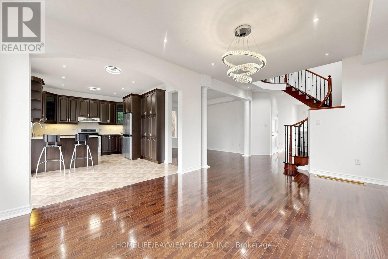 3 Stoyell Drive, Richmond Hill, Ontario  L4E 0M6 - Photo 6 - N13671398