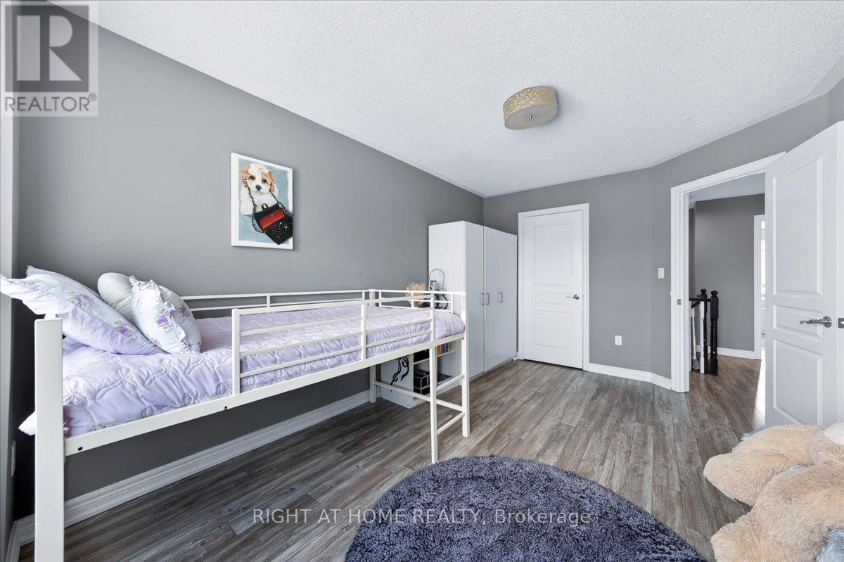 25 Longwood Avenue, Richmond Hill, Ontario  L4E 4A5 - Photo 17 - N13671430