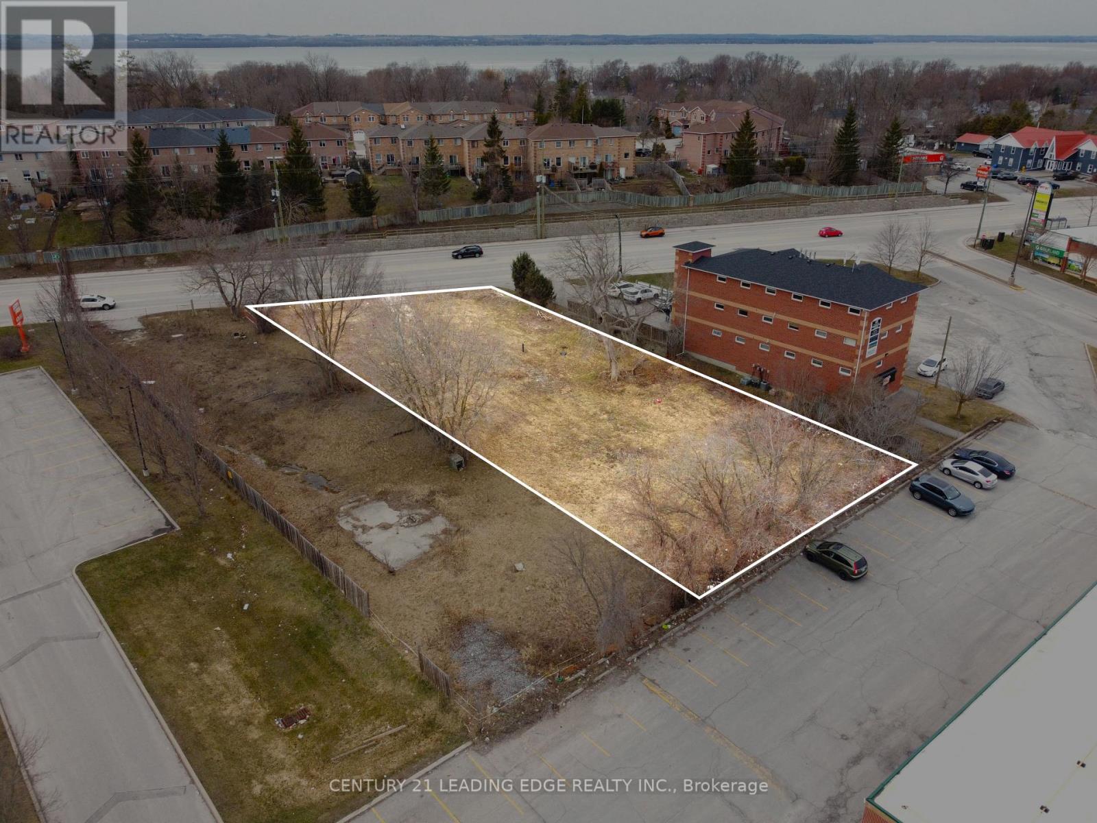 451 The Queensway S, Georgina, Ontario L4P 2C9 - Photo 5 - N13671498