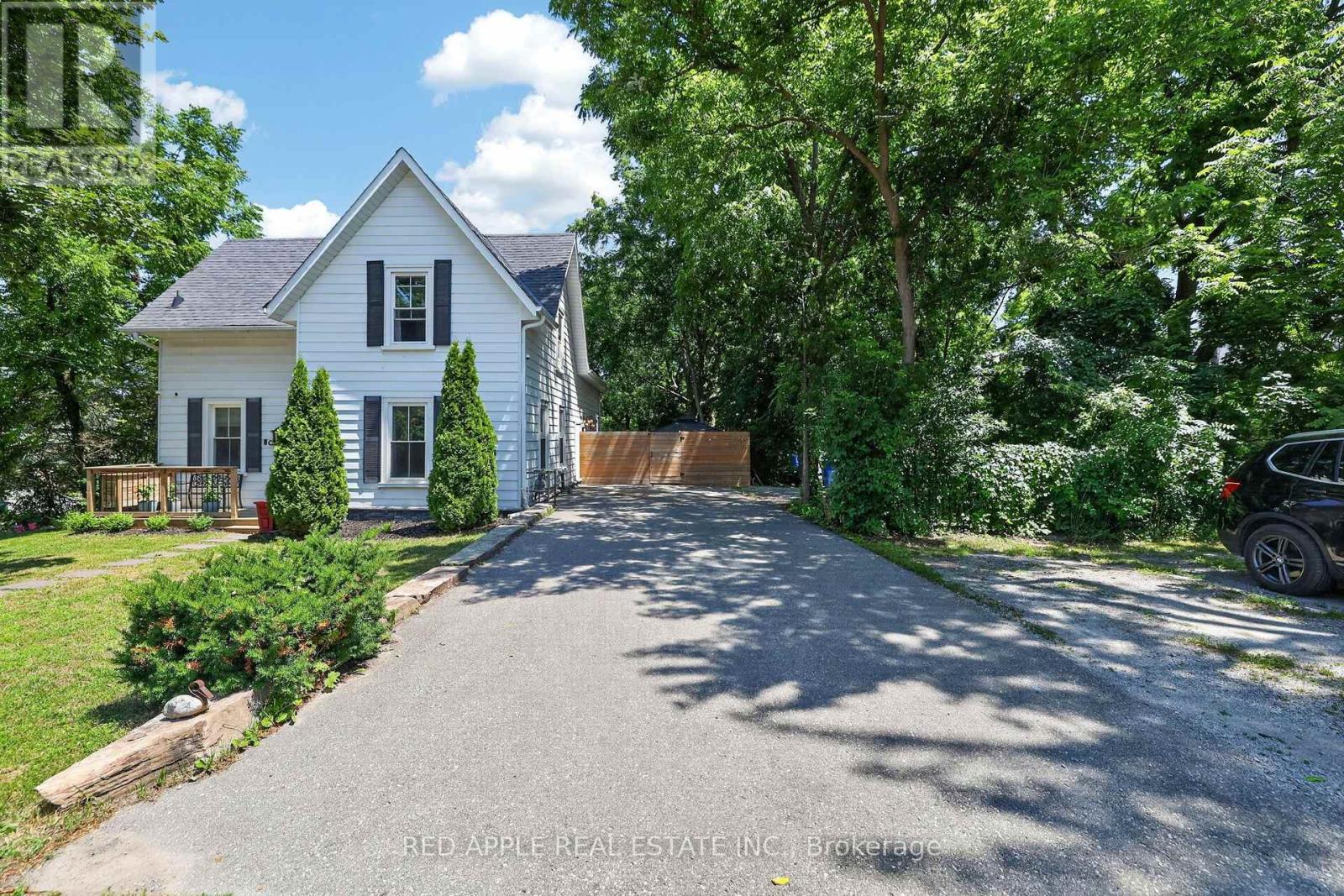 20435 Leslie Street, East Gwillimbury, Ontario  L0G 1R0 - Photo 2 - N13671526