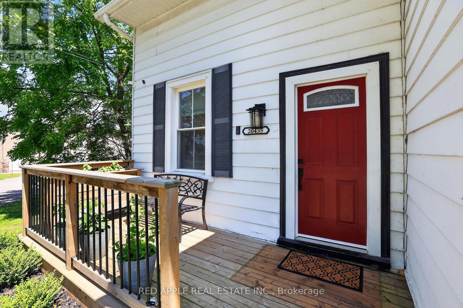 20435 Leslie Street, East Gwillimbury, Ontario  L0G 1R0 - Photo 3 - N13671526