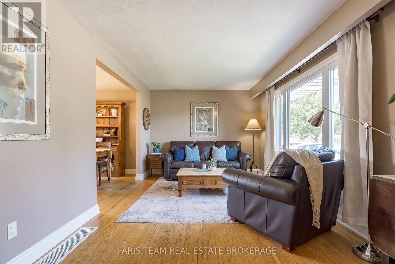 89 Steel Street, Barrie, Ontario  L4M 2G1 - Photo 12 - S13671322
