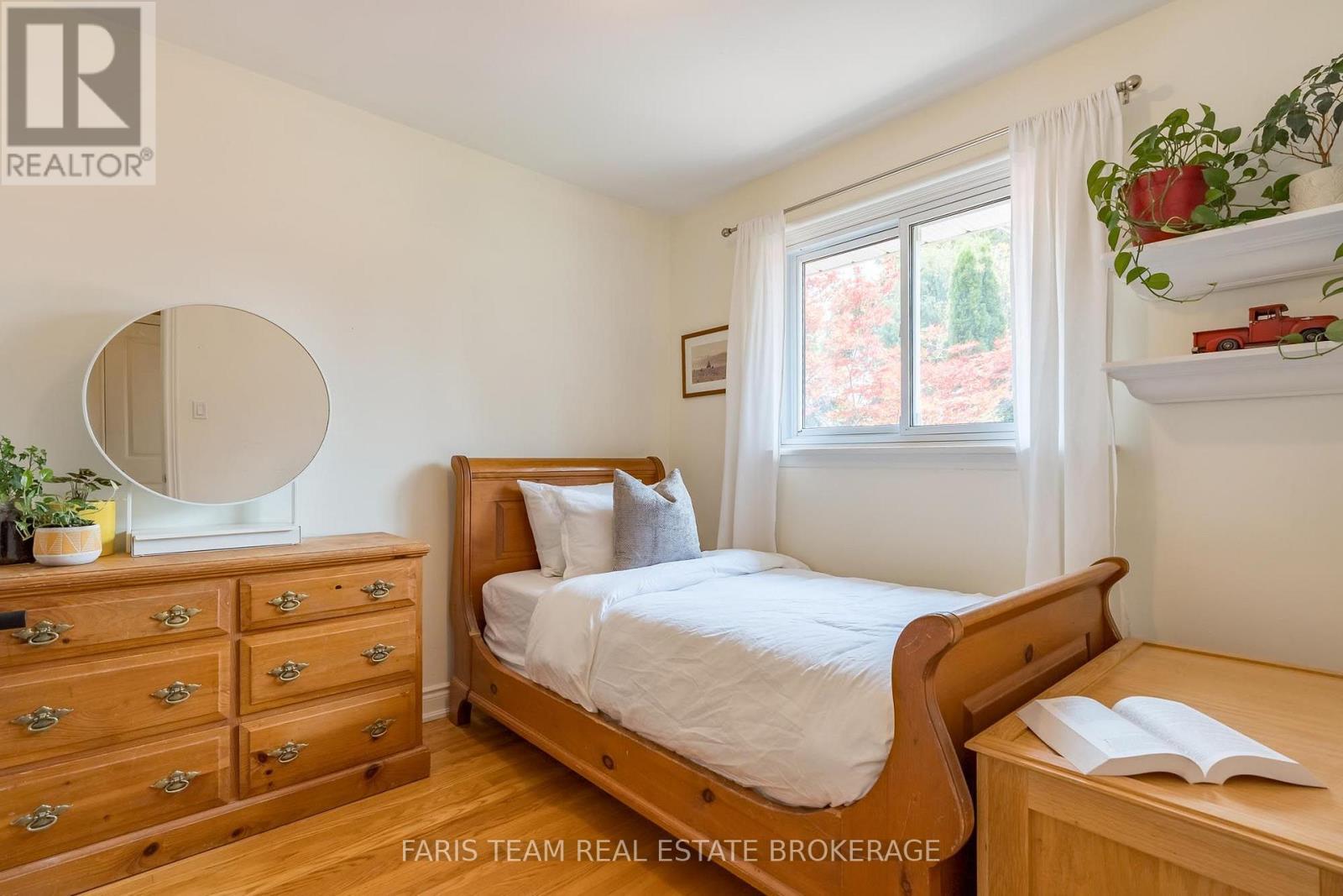 89 Steel Street, Barrie, Ontario  L4M 2G1 - Photo 15 - S13671322