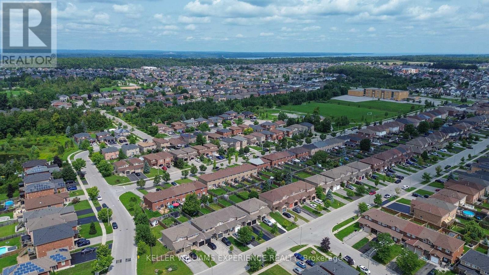 12 Monarchy Street, Barrie (Innis-Shore), Ontario L4M 7K2 - Photo 23 - S13671358