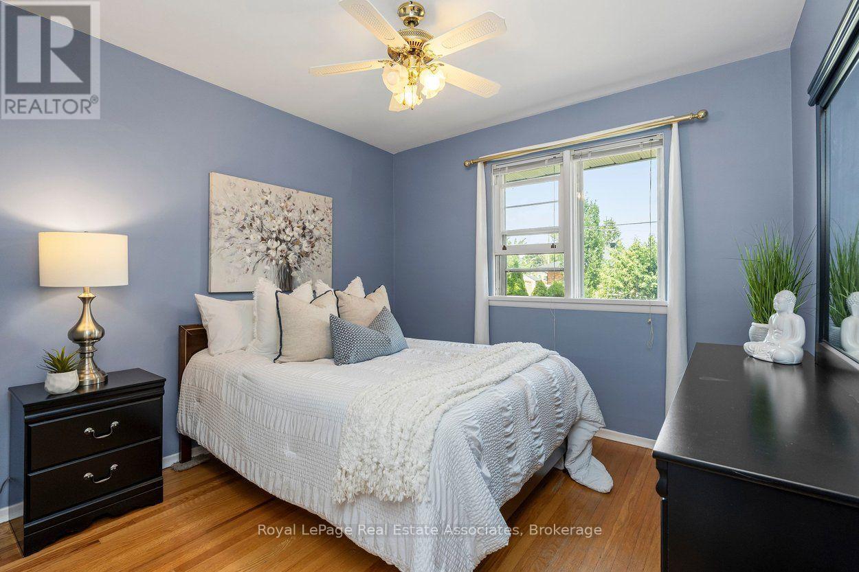 64 Mcintyre Crescent, Halton Hills, Ontario  L7G 1N3 - Photo 15 - W13671336