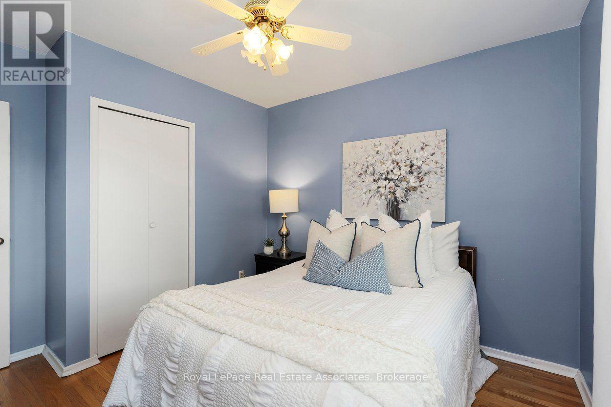 64 Mcintyre Crescent, Halton Hills, Ontario  L7G 1N3 - Photo 16 - W13671336