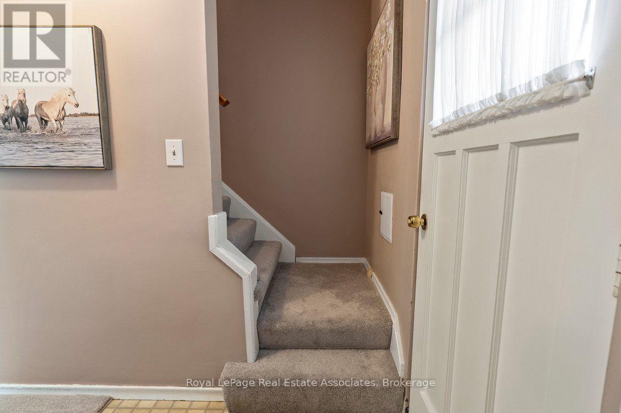 64 Mcintyre Crescent, Halton Hills, Ontario  L7G 1N3 - Photo 20 - W13671336