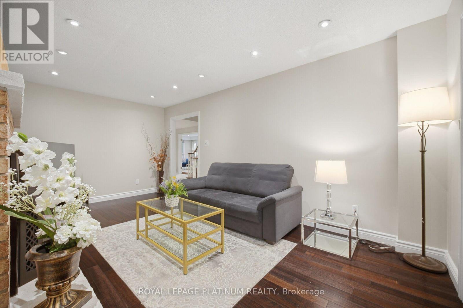 2542 Pollard Drive, Mississauga, Ontario  L5C 3H1 - Photo 14 - W13671352