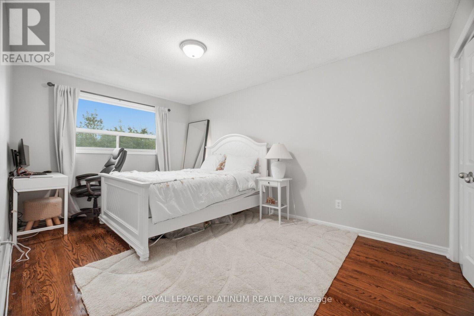 2542 Pollard Drive, Mississauga, Ontario  L5C 3H1 - Photo 24 - W13671352