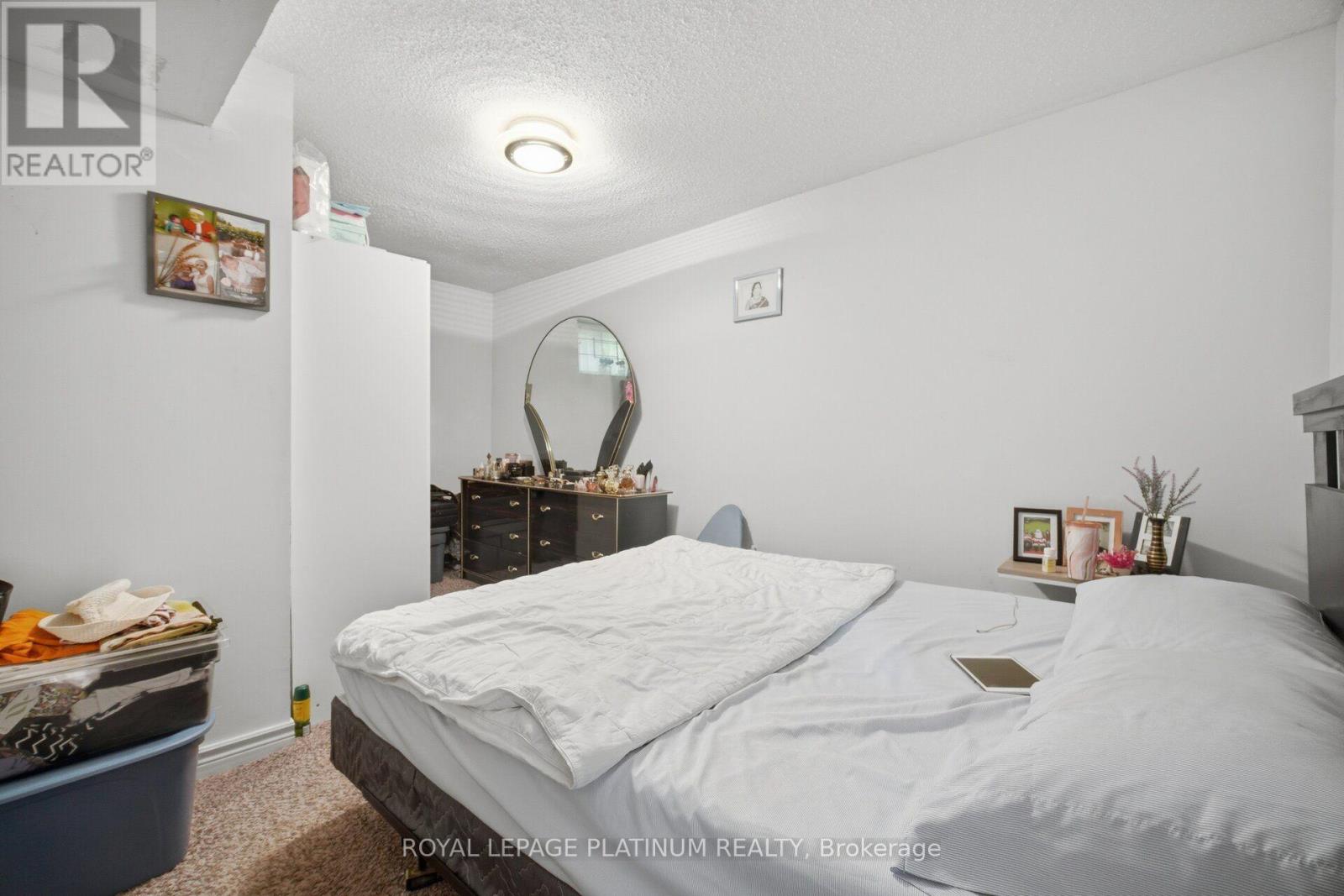 2542 Pollard Drive, Mississauga, Ontario  L5C 3H1 - Photo 33 - W13671352