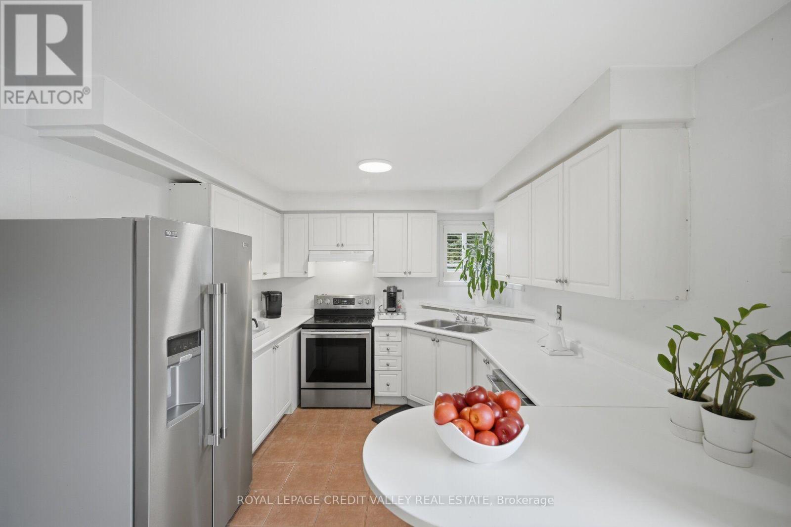 43 Flemington Drive E, Caledon, Ontario  L7C 1B7 - Photo 11 - W13671388