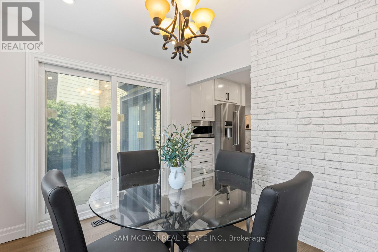2535 Robin Drive, Mississauga, Ontario  L5K 2G2 - Photo 15 - W13671394