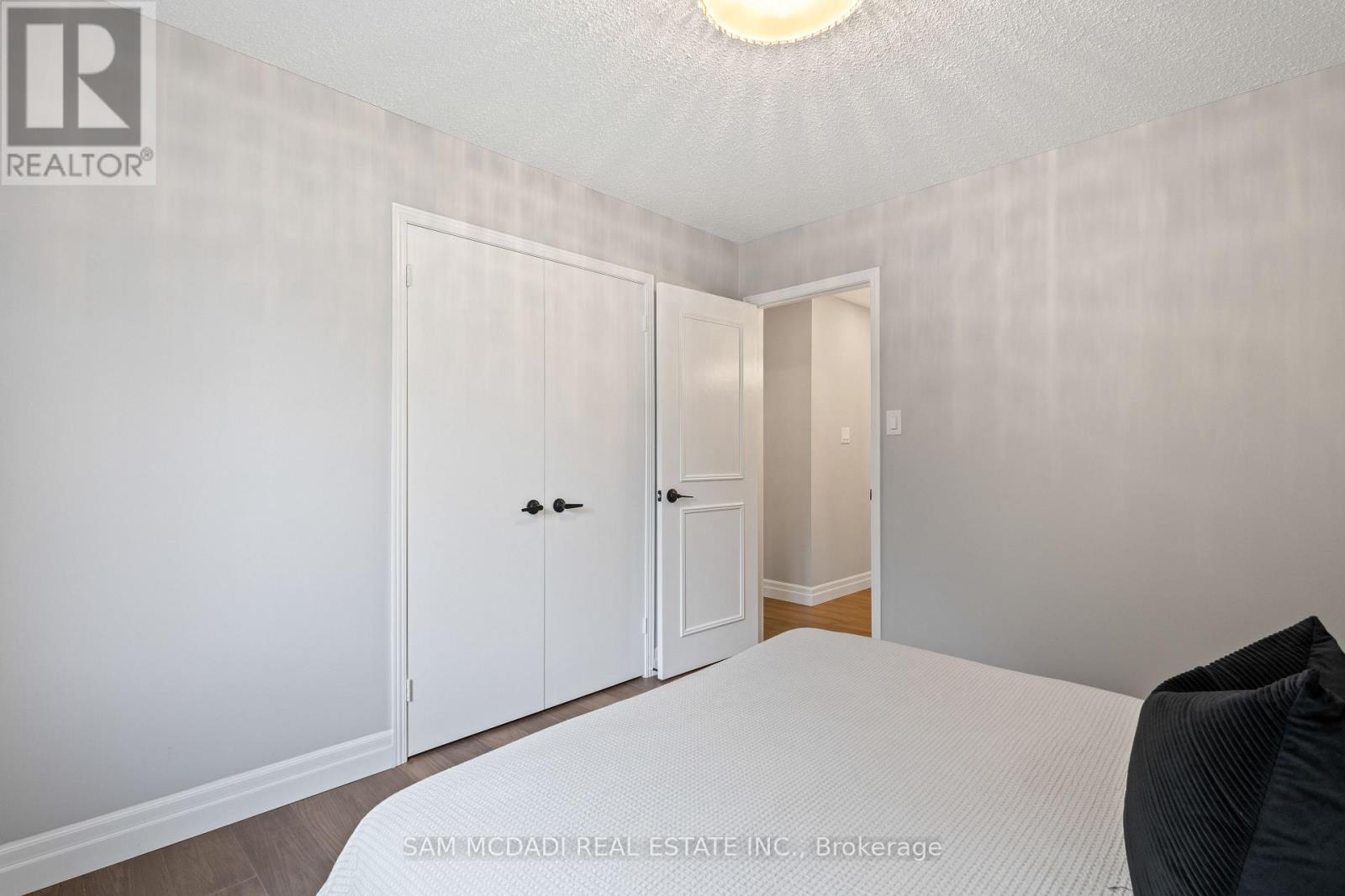 2535 Robin Drive, Mississauga, Ontario  L5K 2G2 - Photo 20 - W13671394