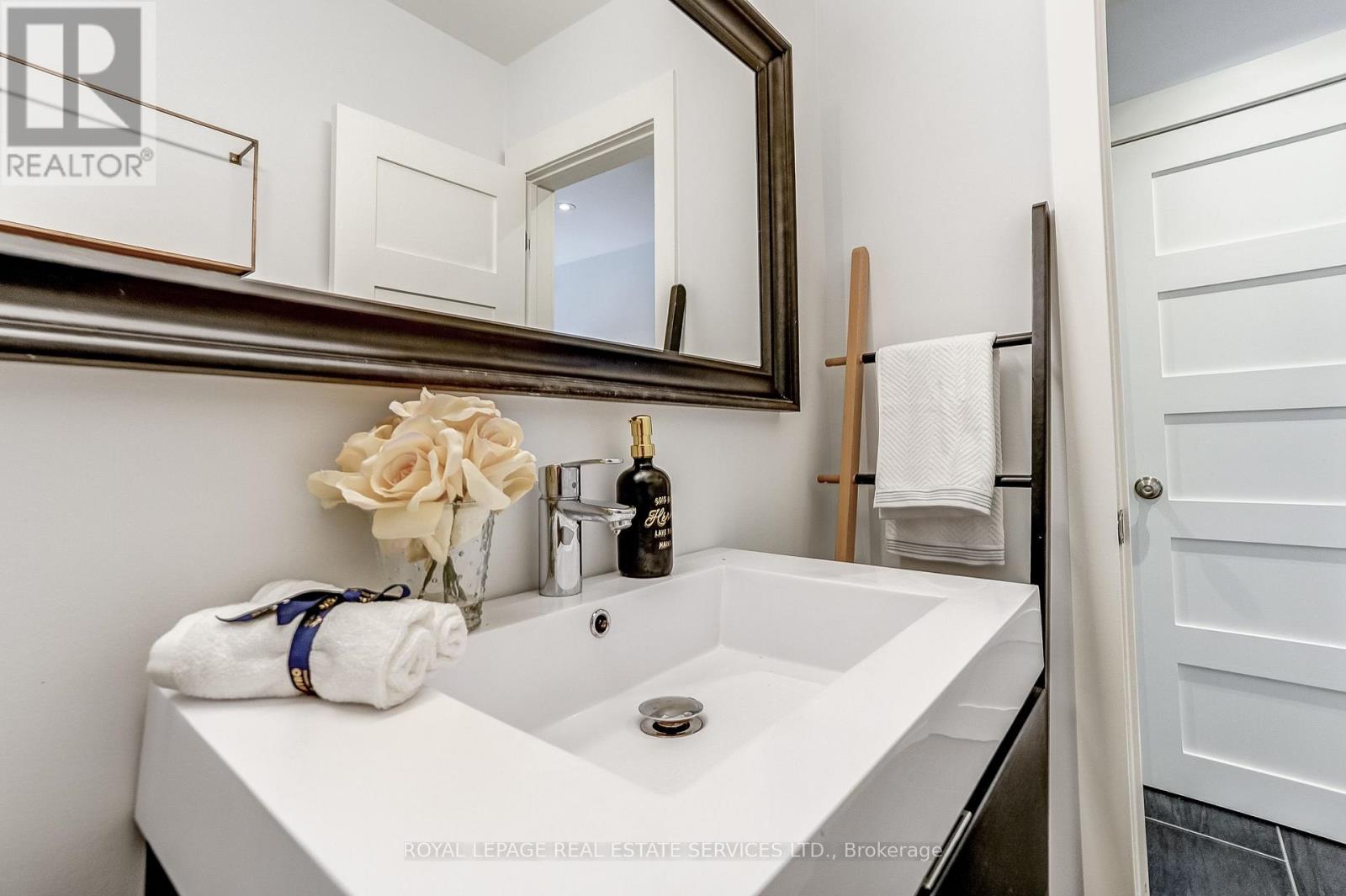 1116 Greenoaks Drive, Mississauga, Ontario  L5J 3A2 - Photo 25 - W13671492