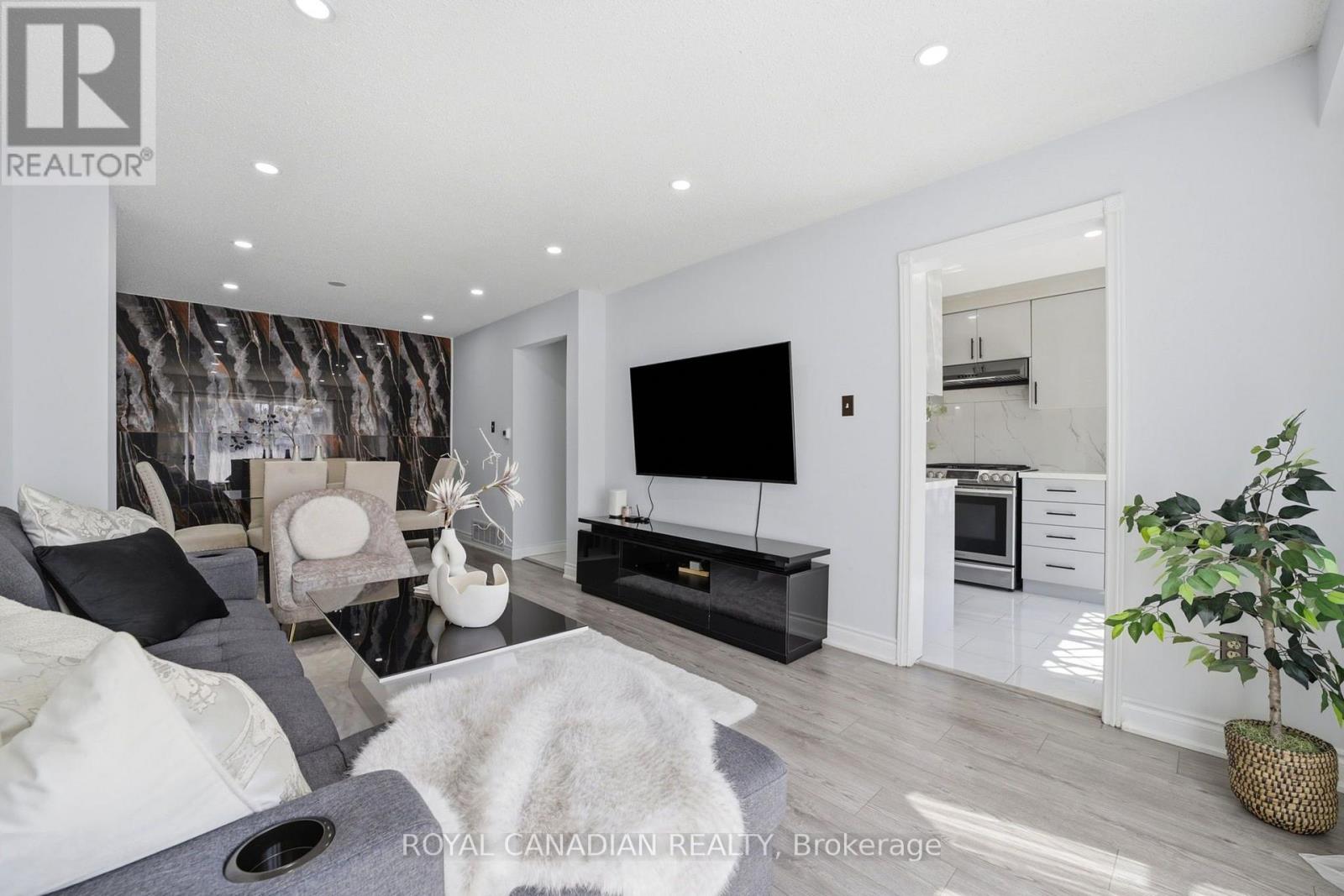 3 Gilmore Drive, Brampton, Ontario  L6V 3K3 - Photo 11 - W13671514
