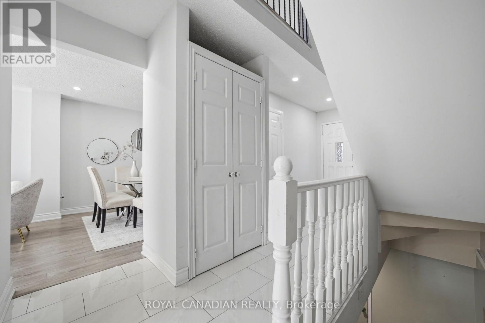 3 Gilmore Drive, Brampton, Ontario  L6V 3K3 - Photo 7 - W13671514