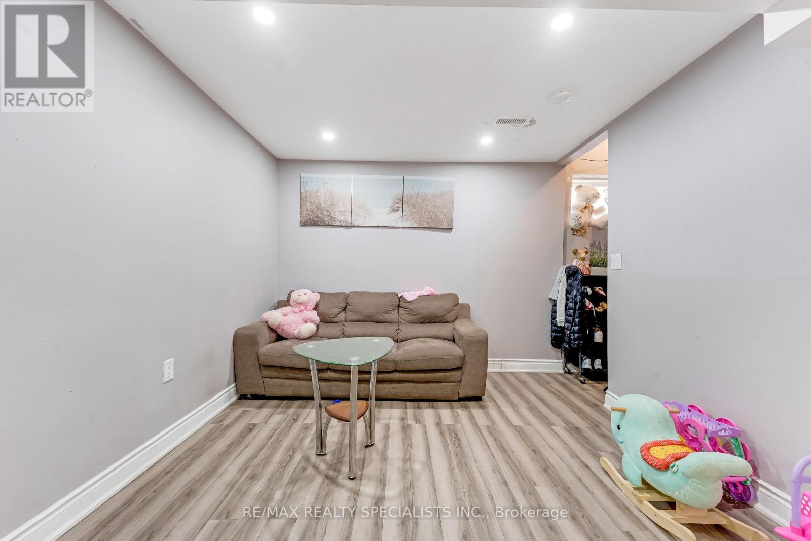 1 Boothill Drive, Brampton, Ontario  L7A 5E5 - Photo 26 - W13671538