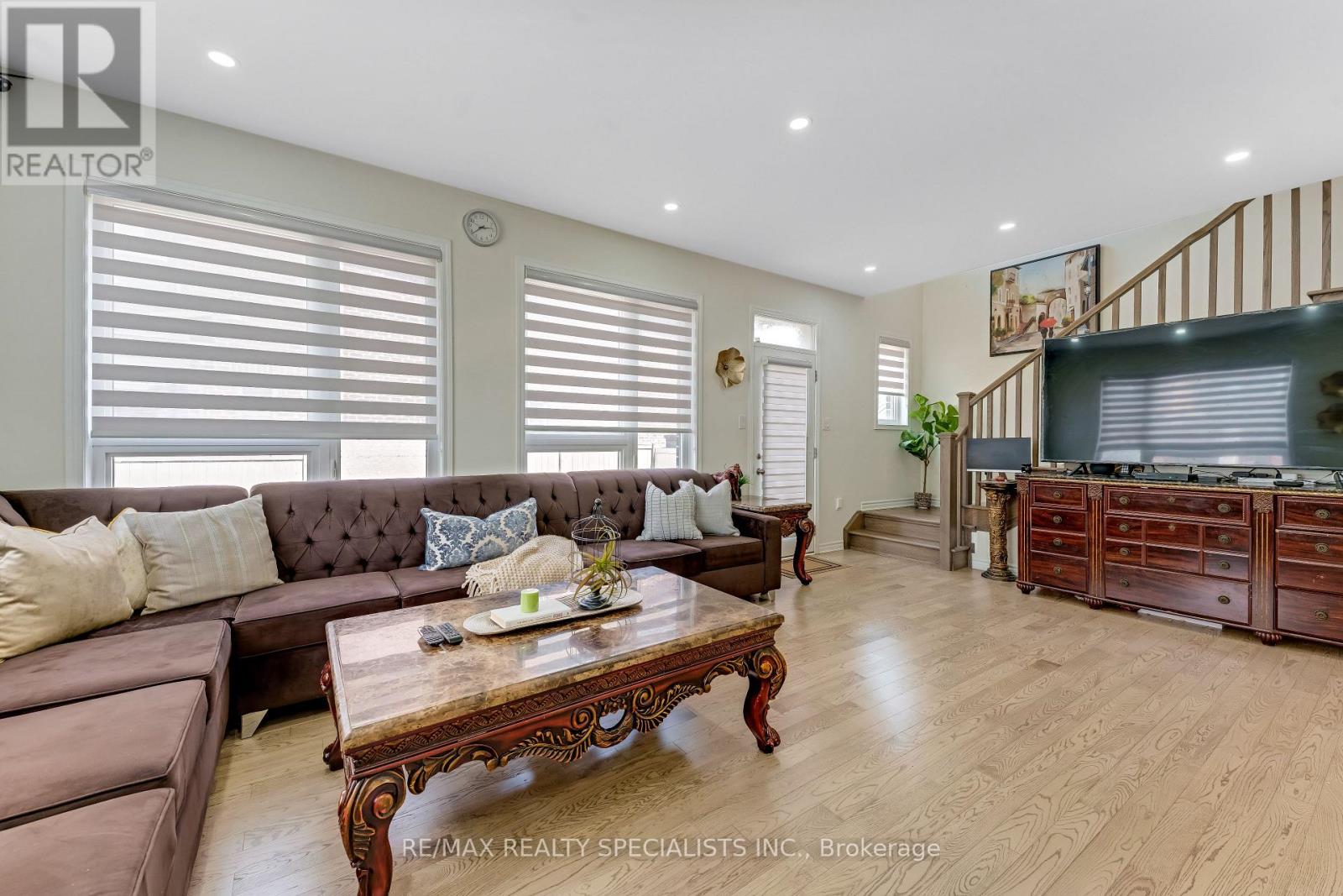 1 Boothill Drive, Brampton, Ontario  L7A 5E5 - Photo 6 - W13671538