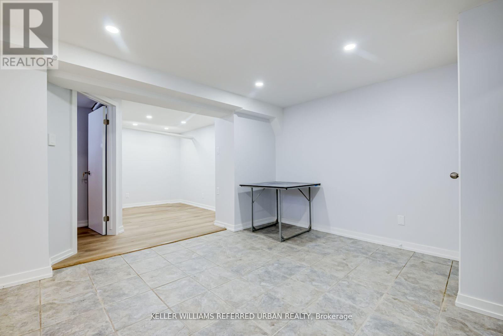Lower - 2556 Lake Shore Boulevard W, Toronto, Ontario M8V 1G1 - Photo 6 - W13671550