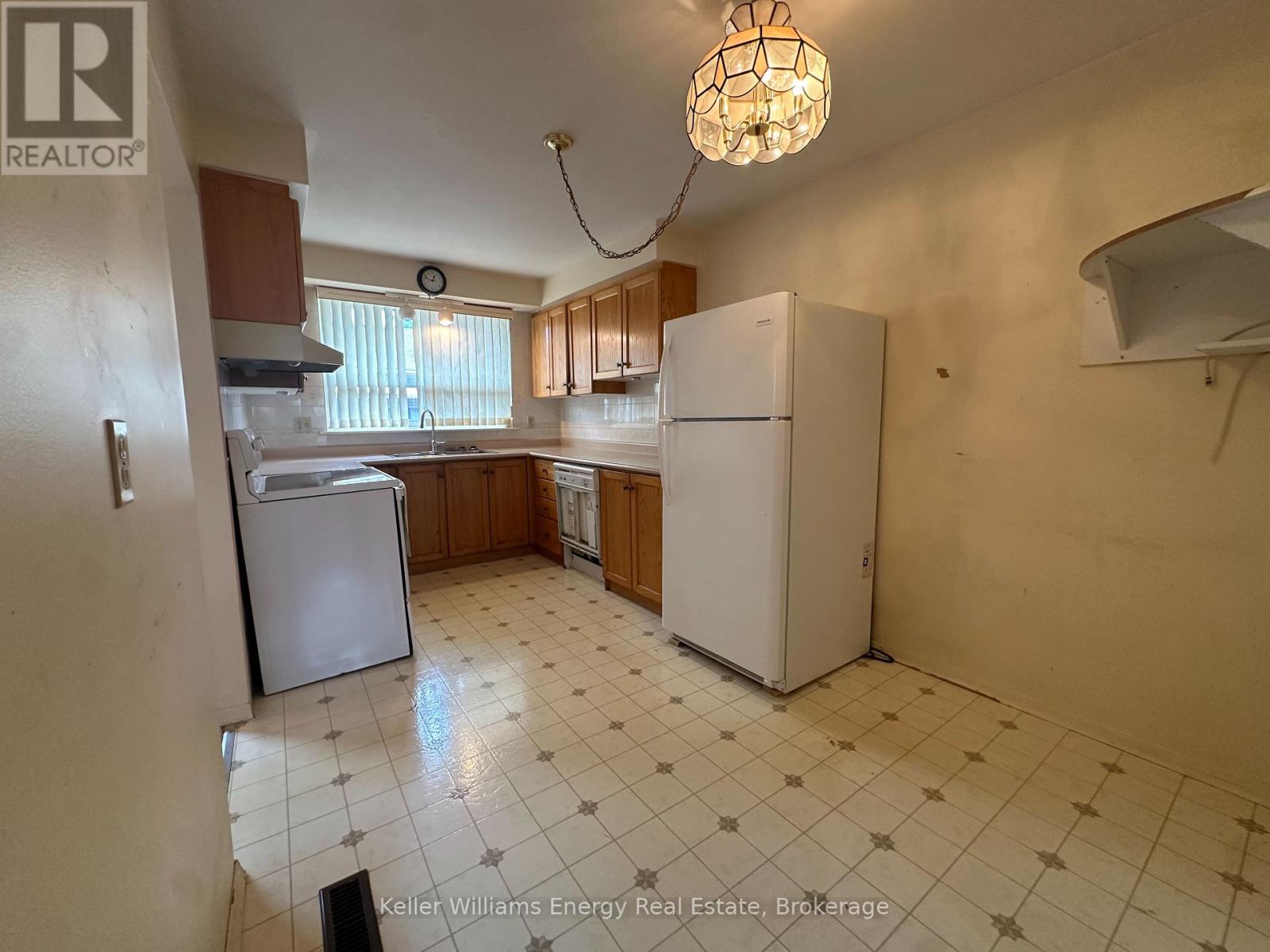 252 Keewatin Street S, Oshawa, Ontario  L1H 6Z8 - Photo 17 - E13671260