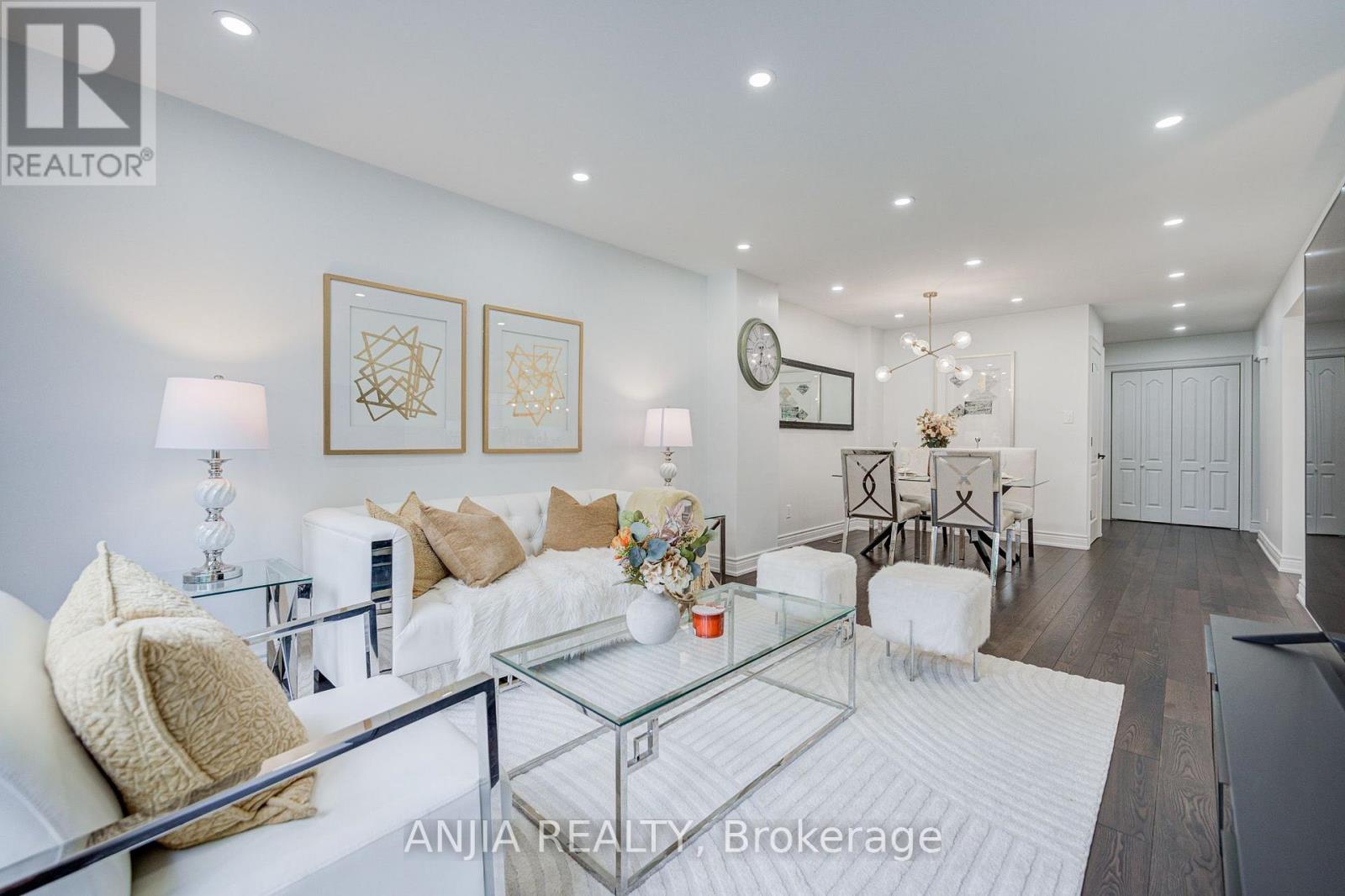 369 Mullen Drive, Vaughan, Ontario L4J 2T8 - Photo 5 - N13671618
