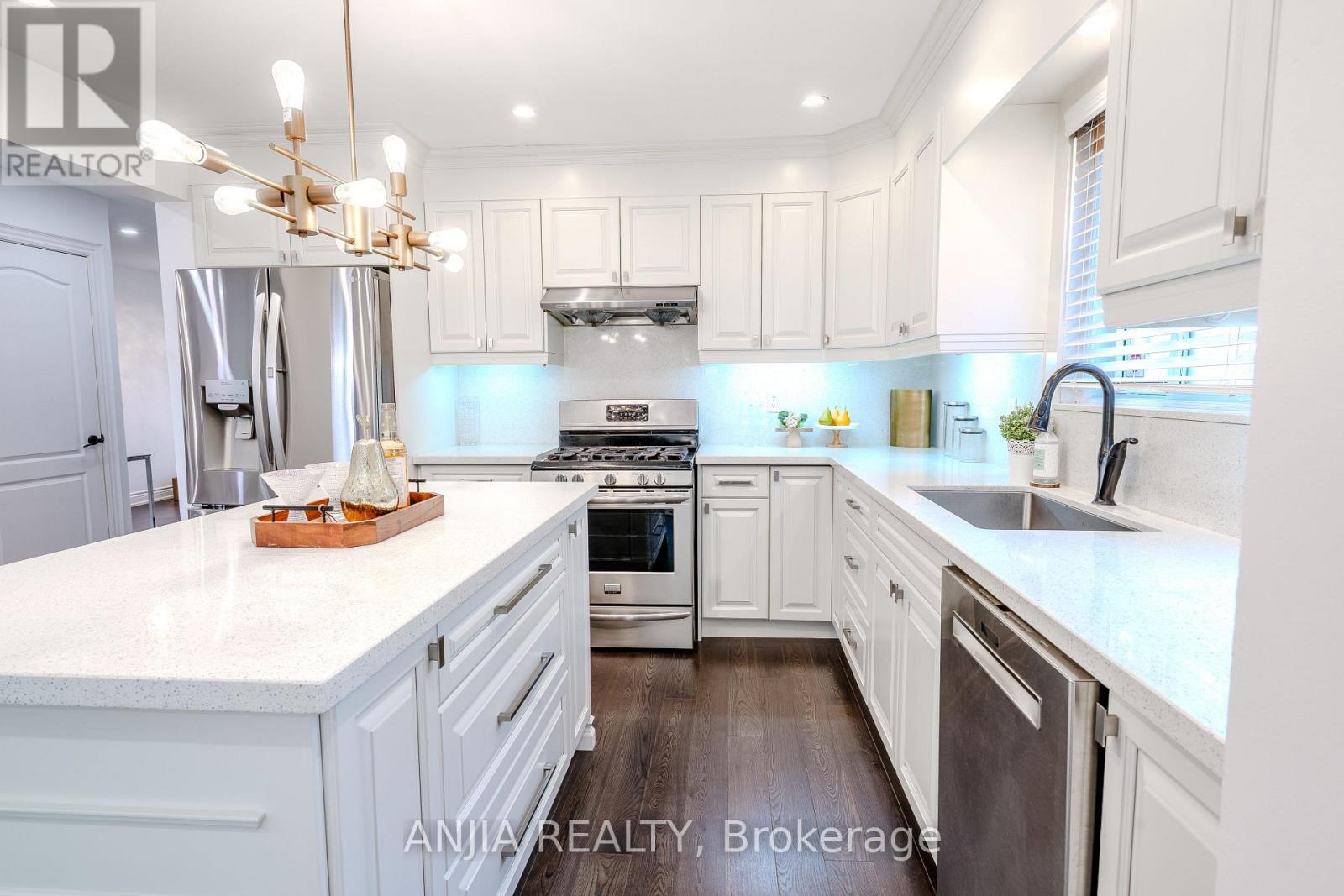 369 Mullen Drive, Vaughan, Ontario L4J 2T8 - Photo 7 - N13671618