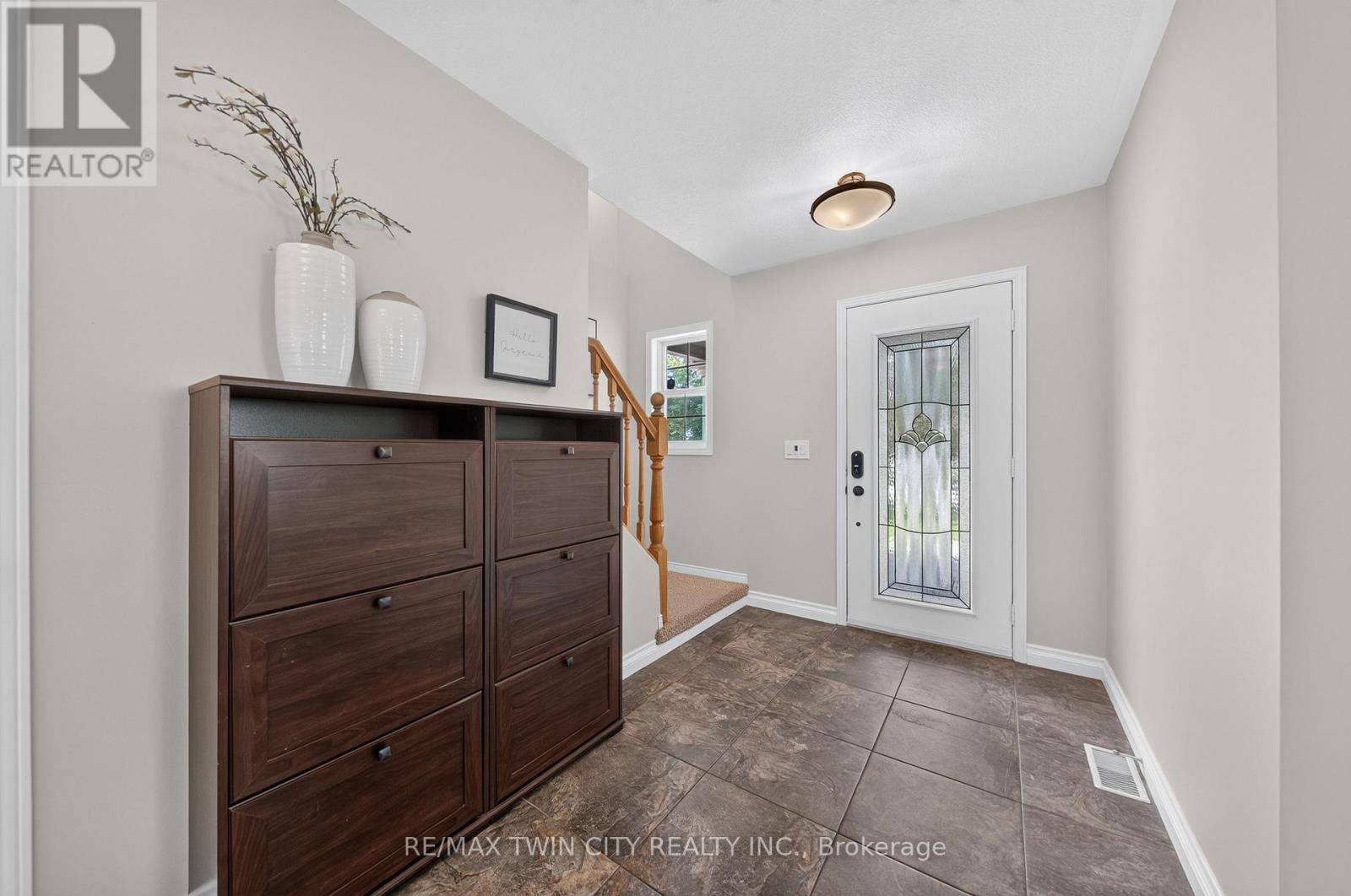 298 Pineland Place, Waterloo, Ontario  N2T 2S7 - Photo 7 - X13671288