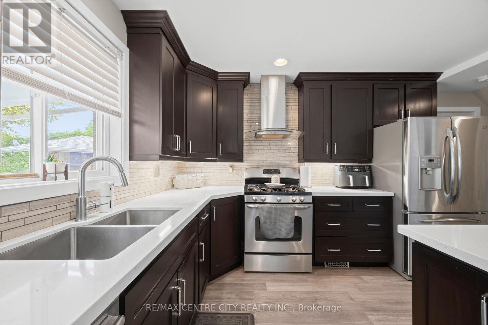 43 Meredith Drive, Middlesex Centre, Ontario  N0M 2A0 - Photo 9 - X13671578
