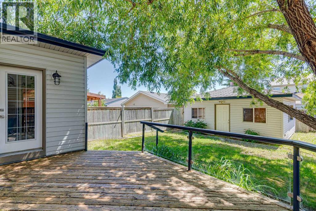 137 Prestwick Mews Se, Calgary, Alberta  T2Z 3X6 - Photo 34 - A2320334