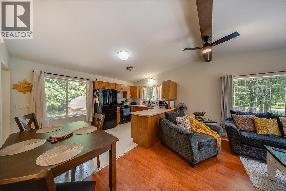 210 & 206 Belmond Road, Salmo, British Columbia  V0G 1Z0 - Photo 10 - 10391740