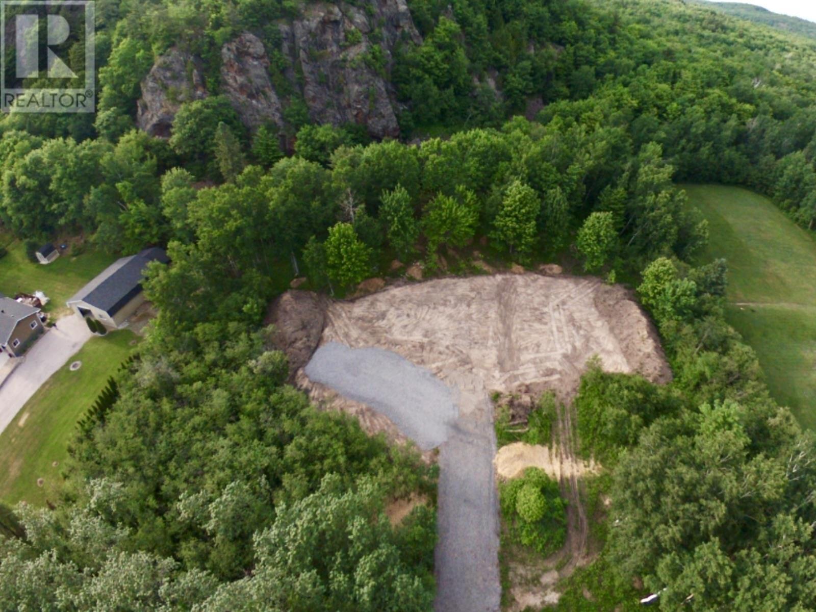 2810 Second Lin W, Prince Township, Ontario P6A 6K4 - Photo 2 - SM262153
