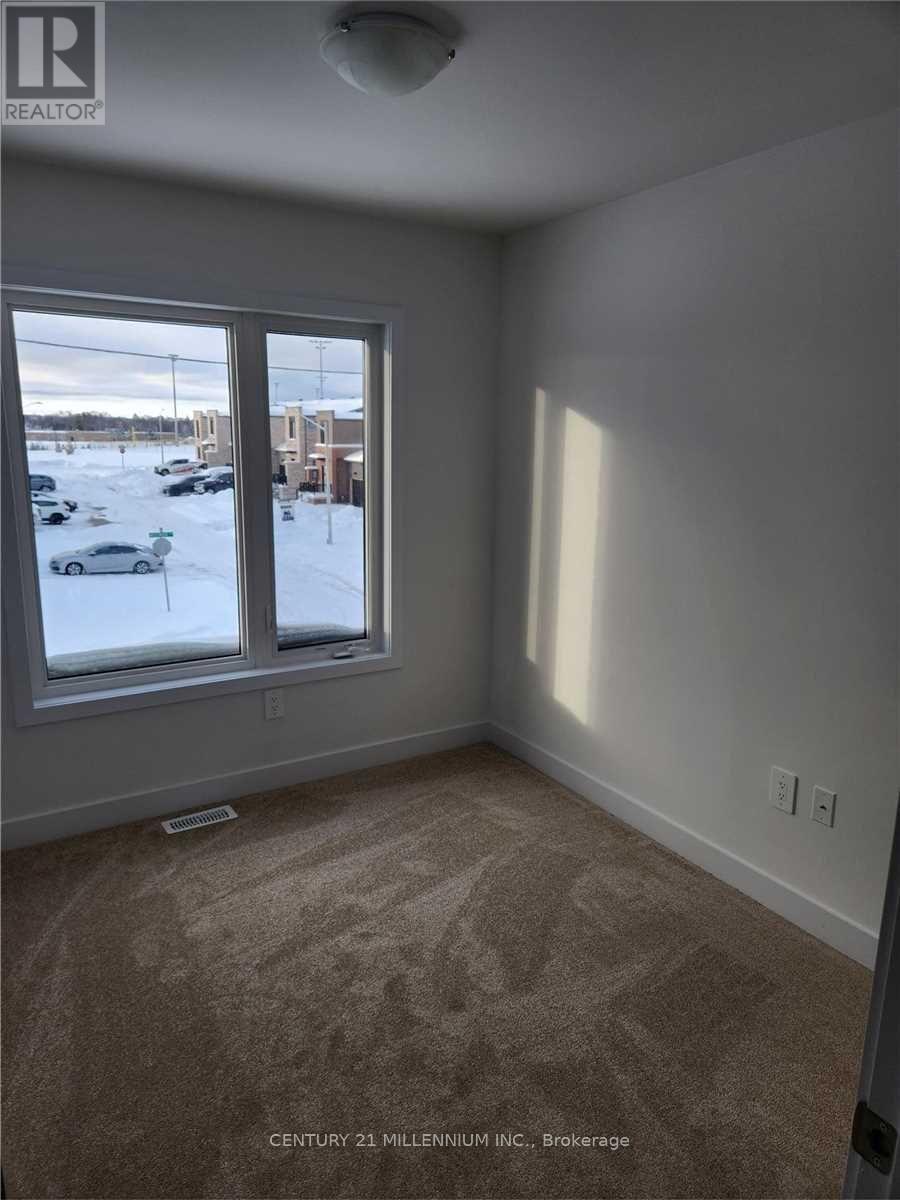 26 Westwood Avenue, Barrie, Ontario  L9J 0M6 - Photo 15 - S13670936