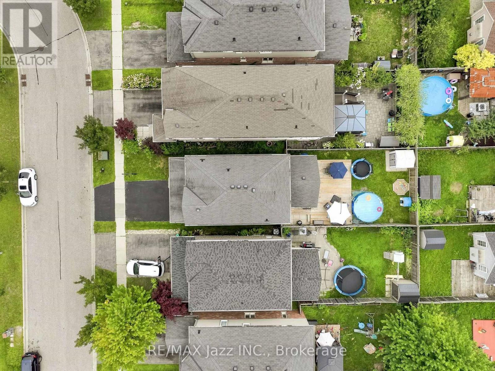 1333 Wadebridge Crescent, Oshawa, Ontario  L1K 3B2 - Photo 4 - E13671720