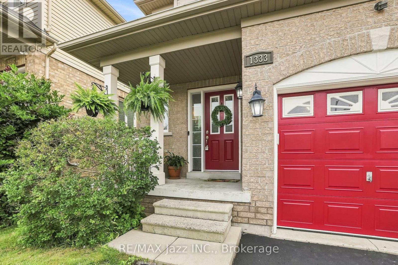 1333 Wadebridge Crescent, Oshawa, Ontario  L1K 3B2 - Photo 7 - E13671720