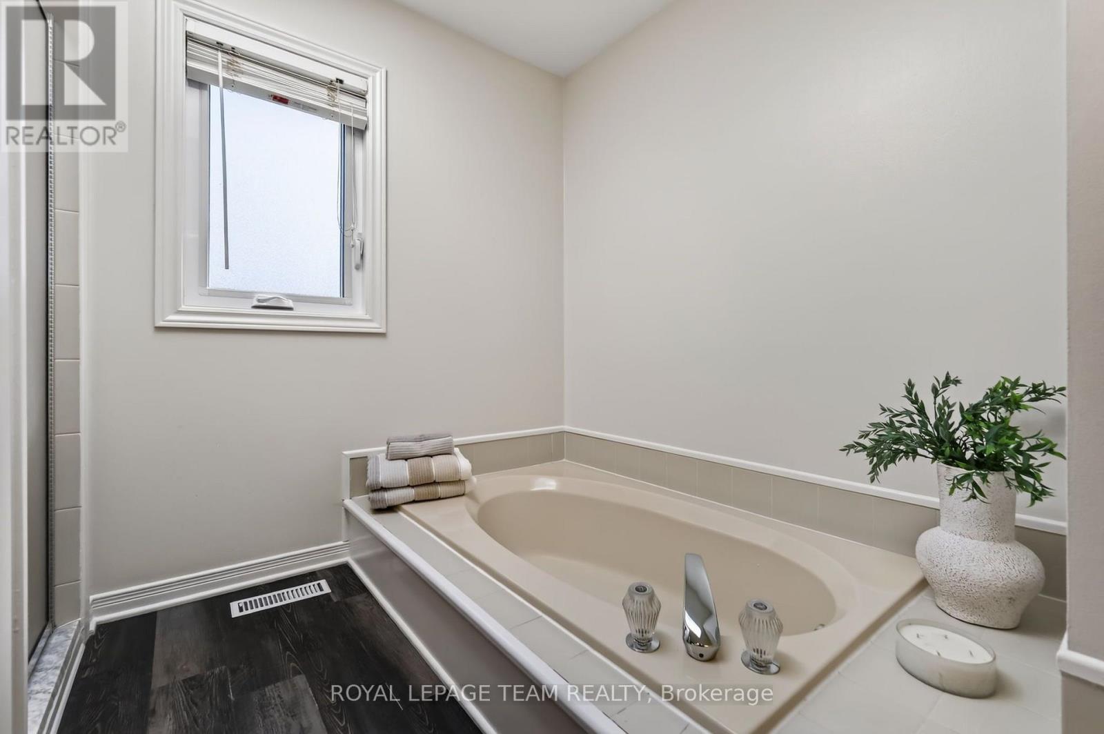 11 Fessenden Way N, Ottawa, Ontario  K2L 3L1 - Photo 32 - X13668468