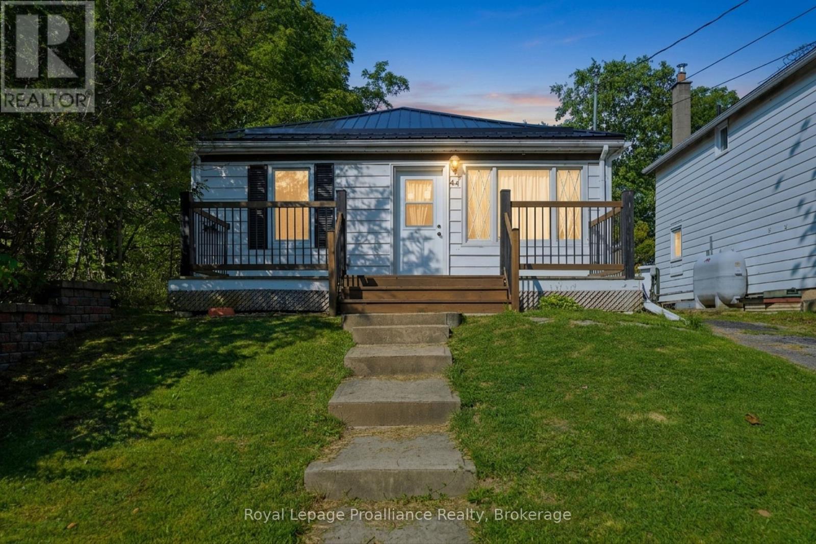 44 GEDDES STREET, Belleville, Ontario