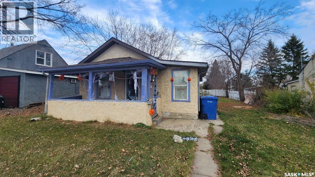 1232 106th Street, North Battleford, Saskatchewan  S9A 1X2 - Photo 1 - SK045490