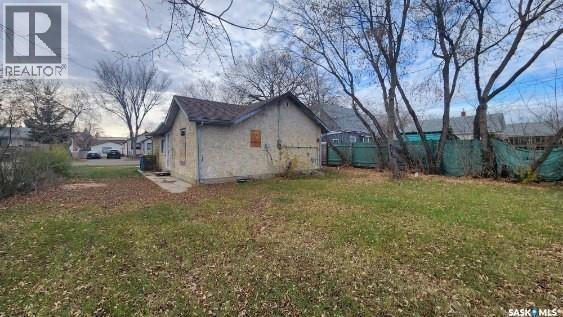 1232 106th Street, North Battleford, Saskatchewan  S9A 1X2 - Photo 2 - SK045490